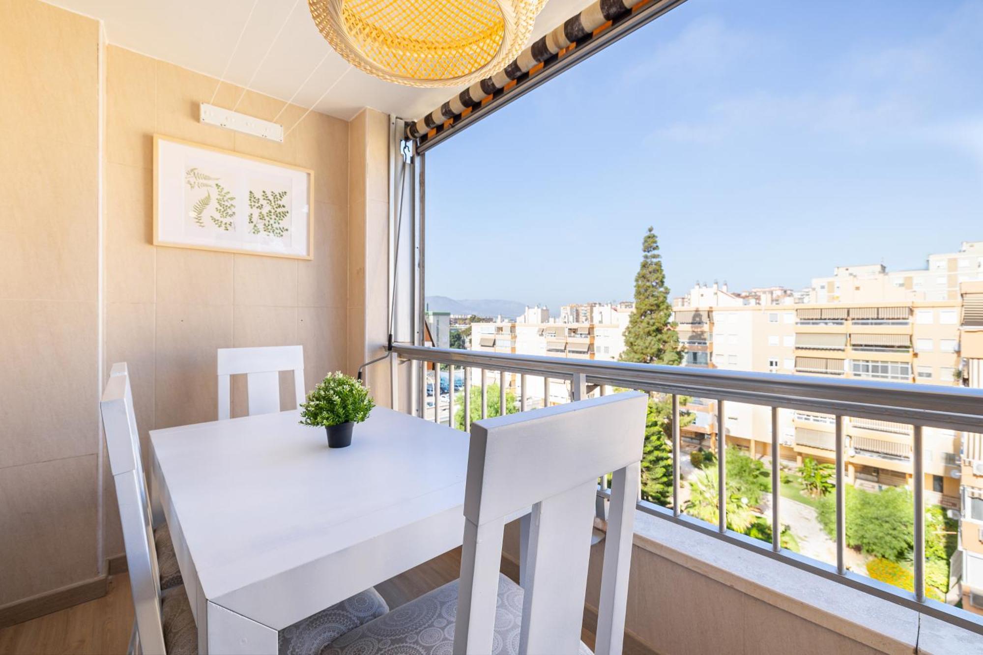 Holidays2malaga Guindos 500 Mts From And Promenade Lejlighed Málaga